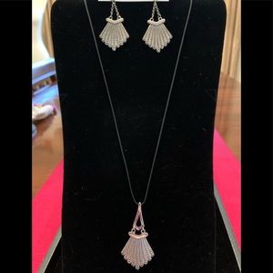 Premier Designs Easy Breezy necklace and earrings!